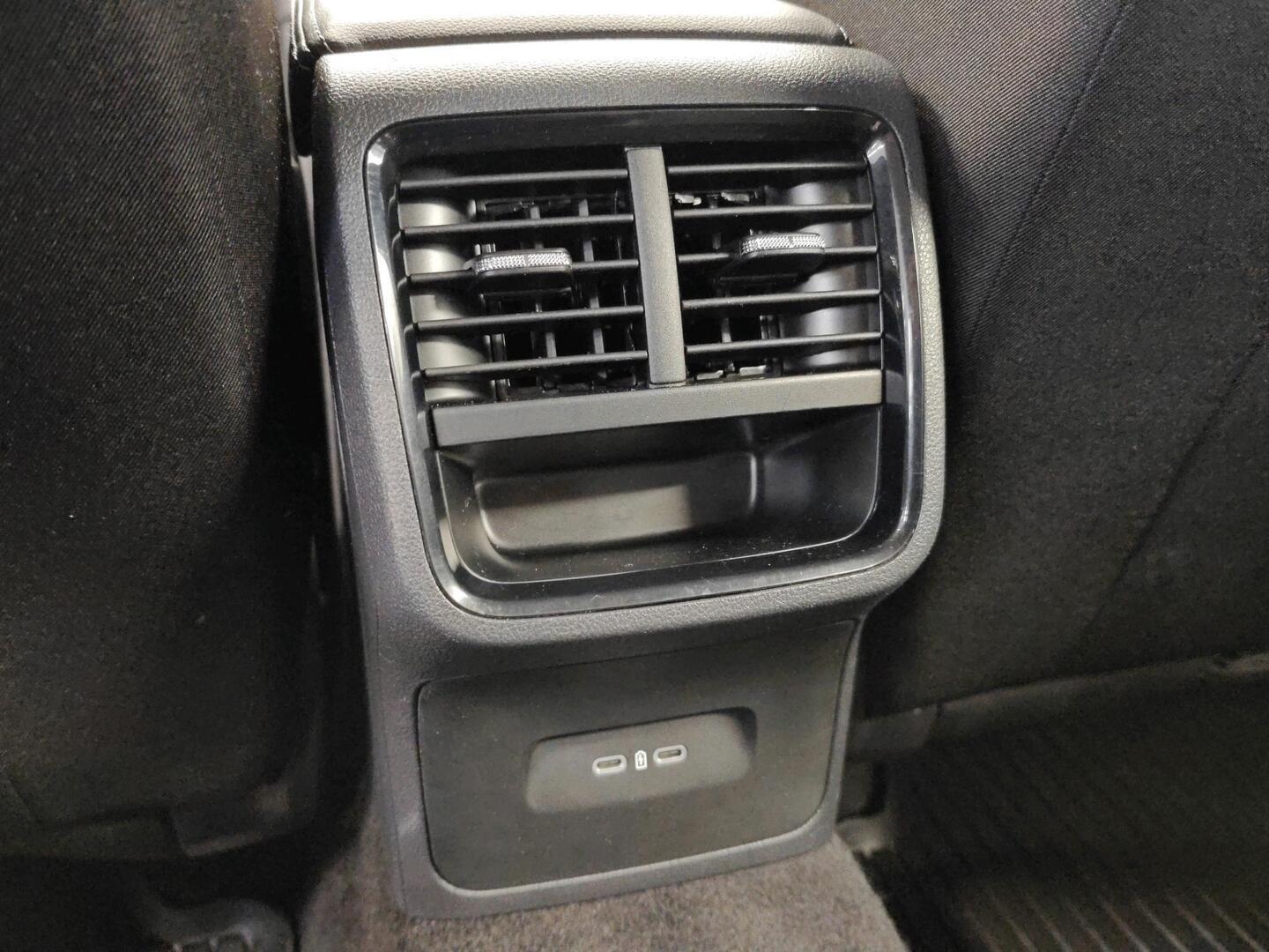 SKODA Octavia 2024