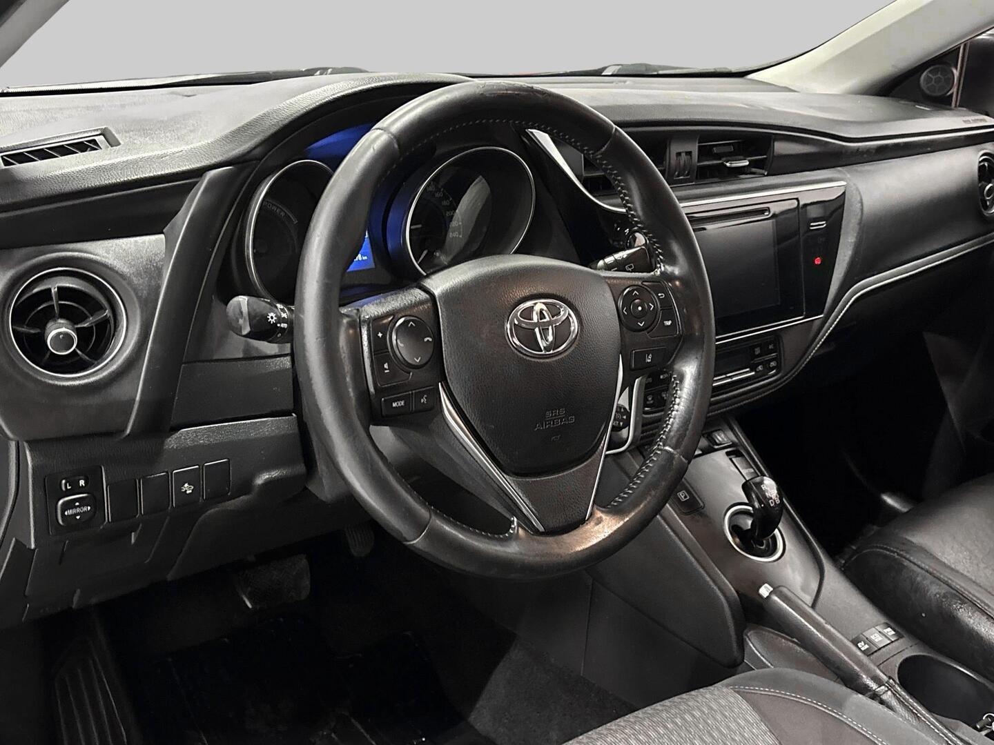 TOYOTA Auris 2018