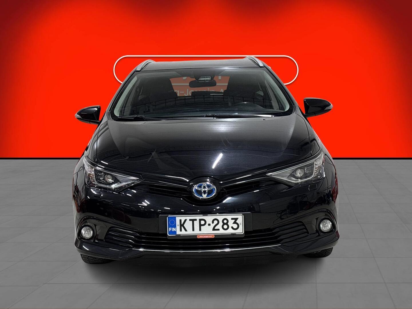 TOYOTA Auris 2018