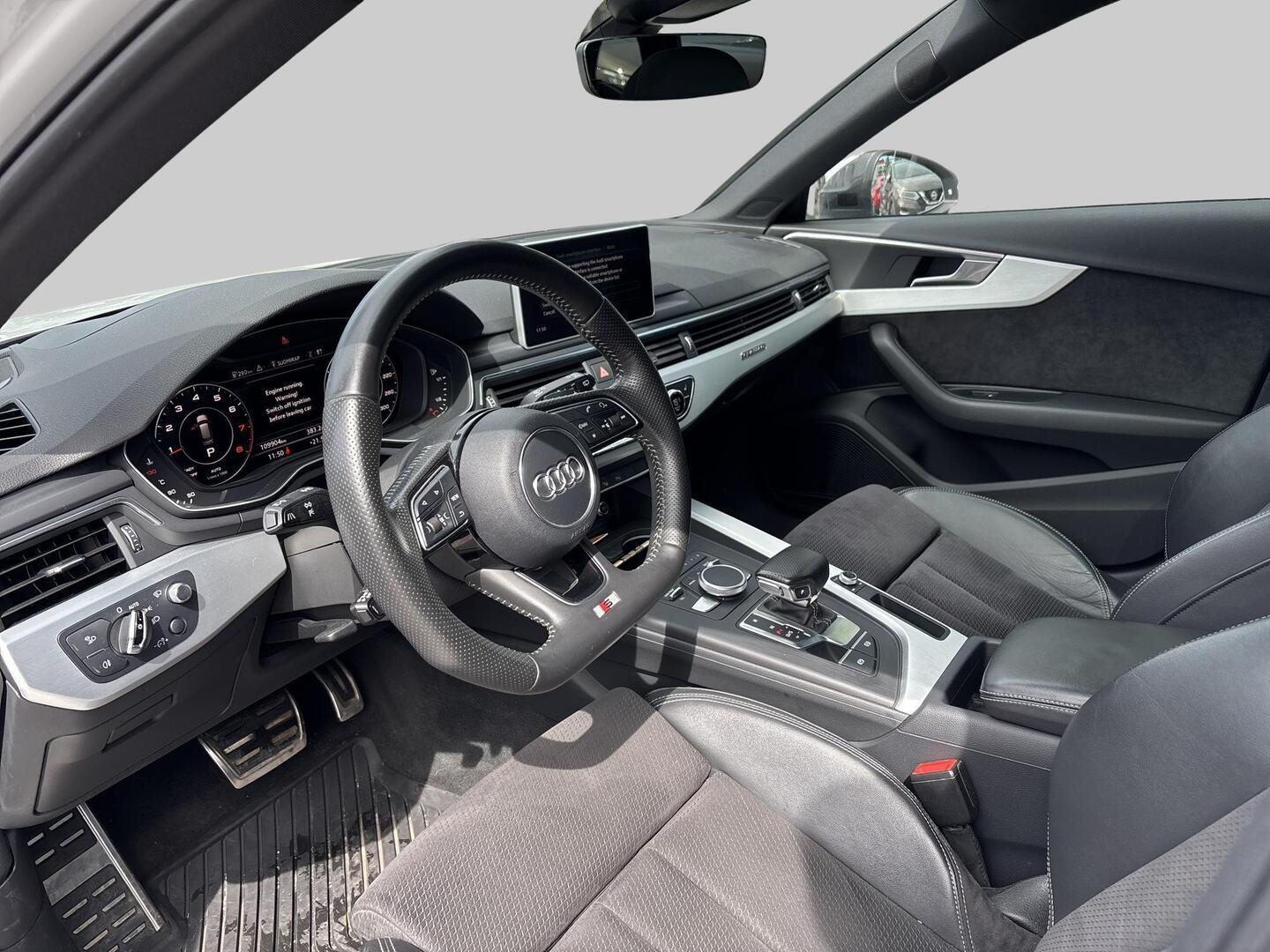 AUDI A4 2016