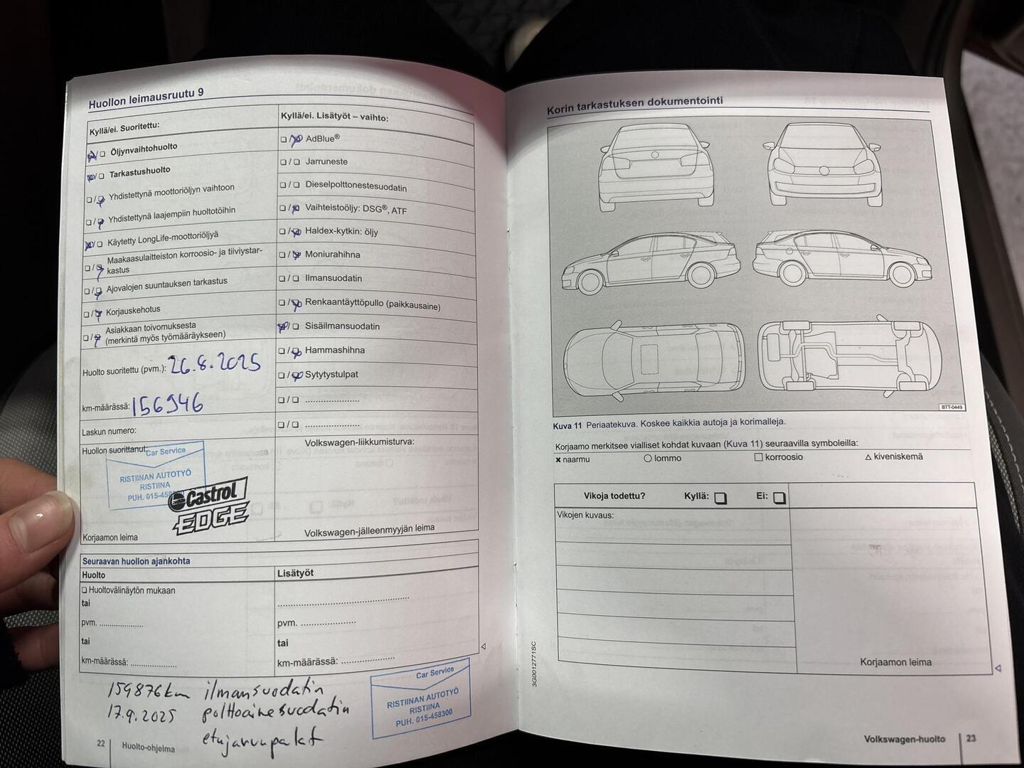 VOLKSWAGEN Touran 2016