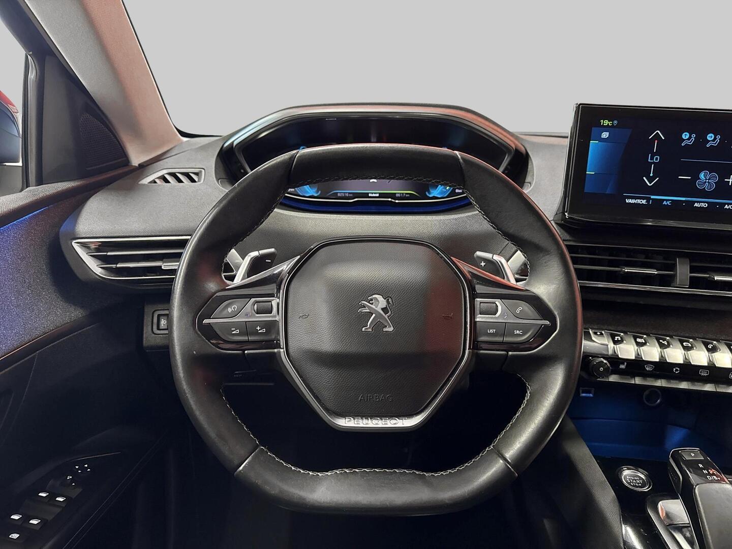 PEUGEOT 3008 2021