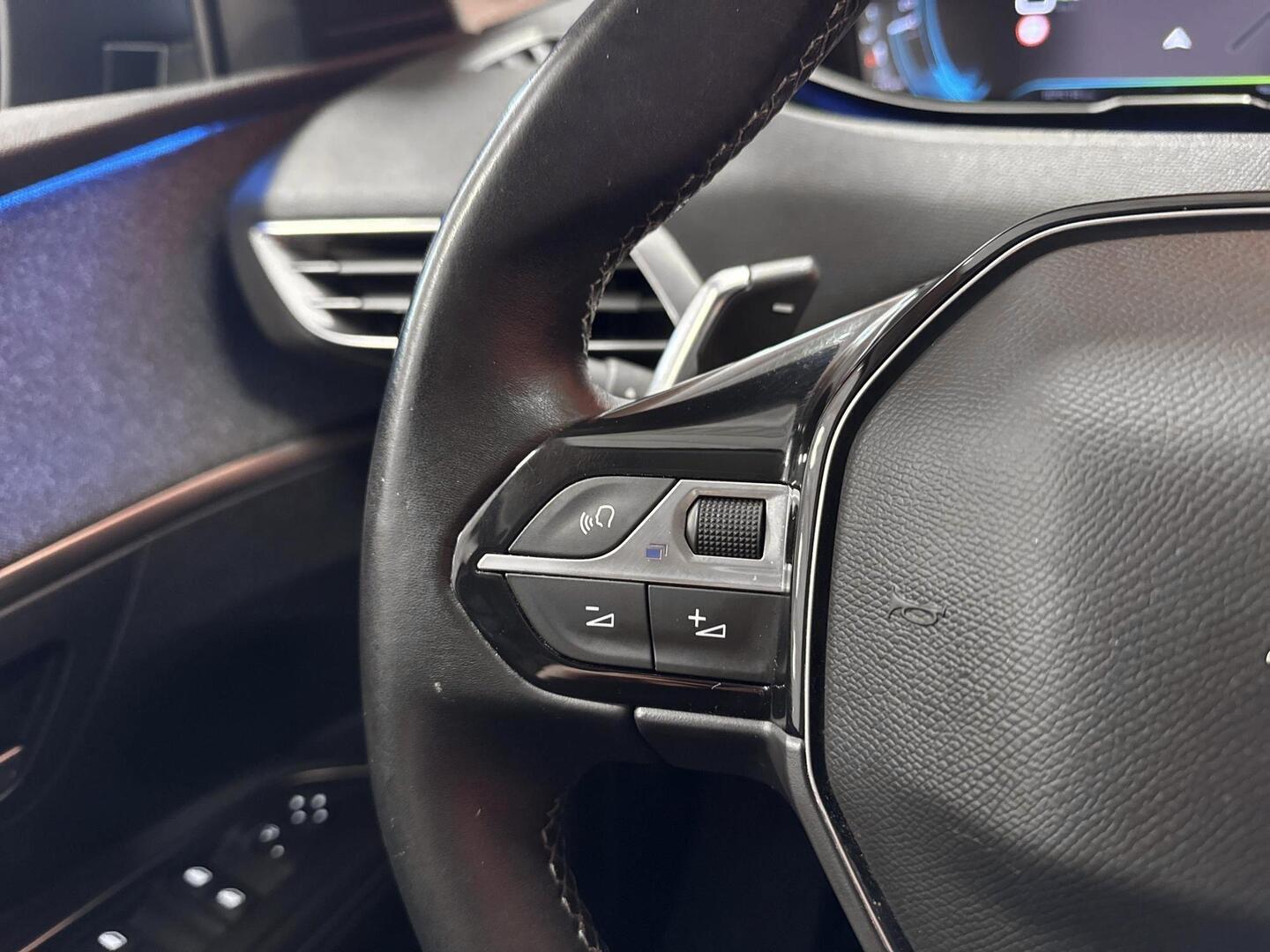 PEUGEOT 3008 2021