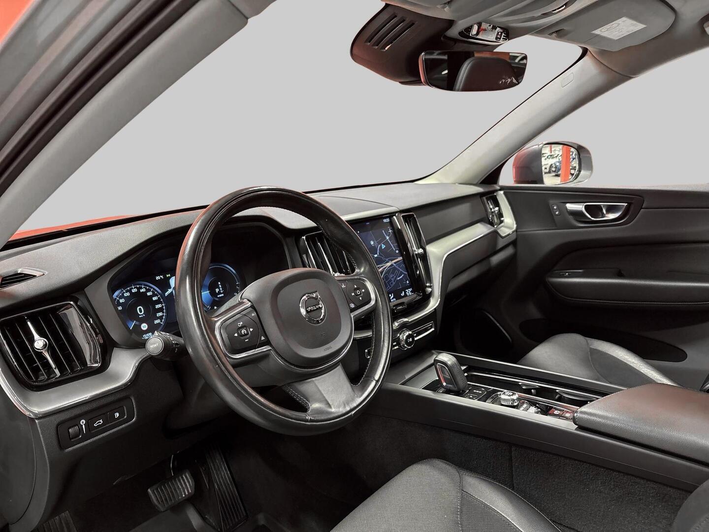 VOLVO XC60 2020