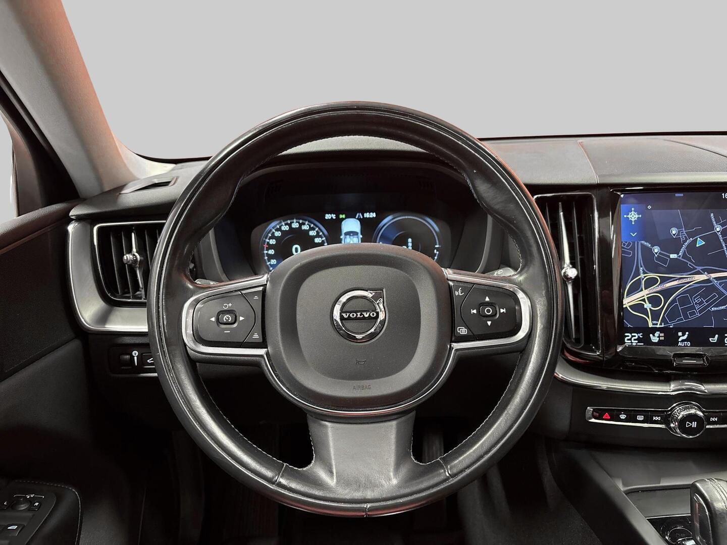 VOLVO XC60 2020