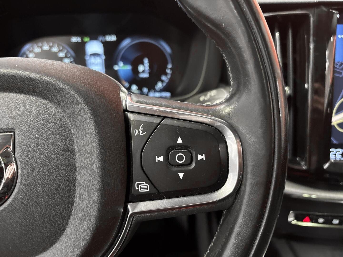 VOLVO XC60 2020