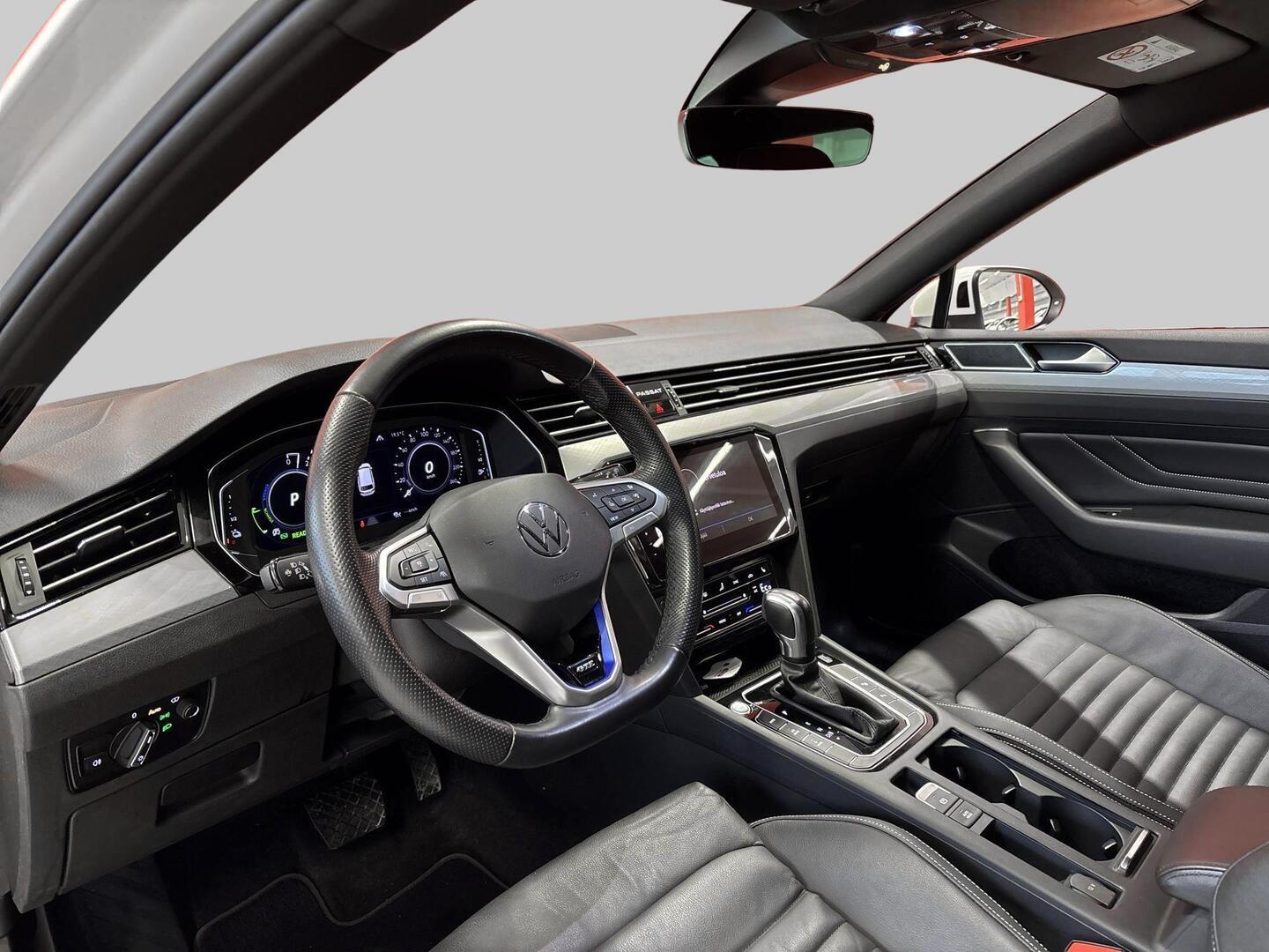 VOLKSWAGEN PASSAT 2021