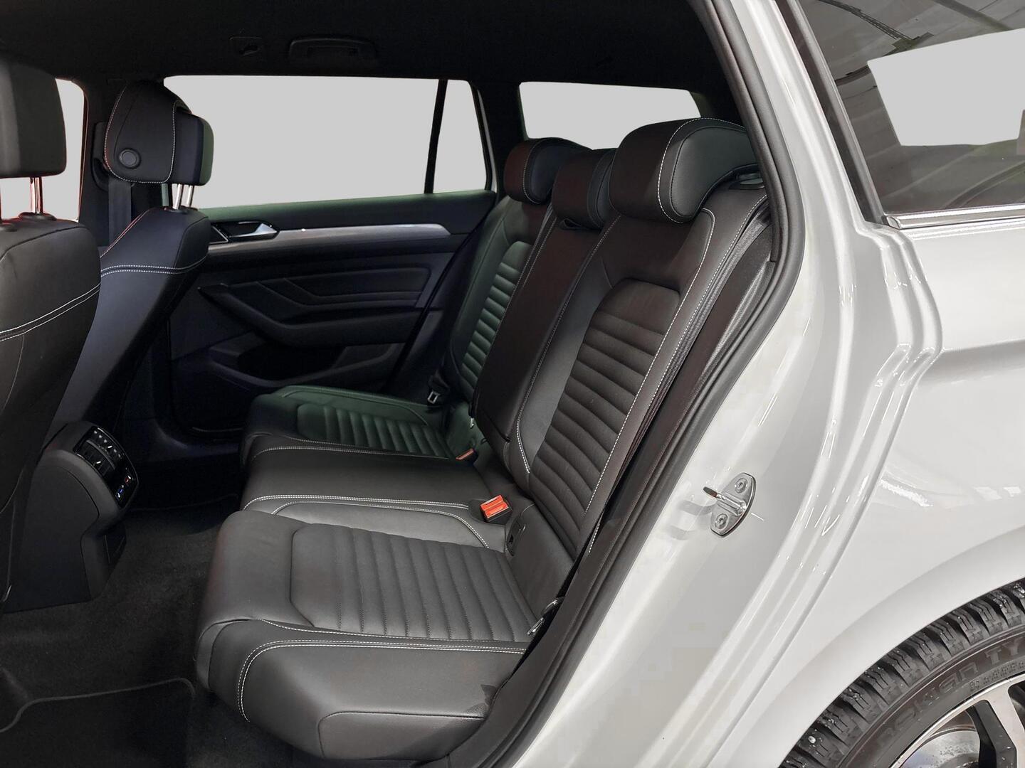 VOLKSWAGEN PASSAT 2021