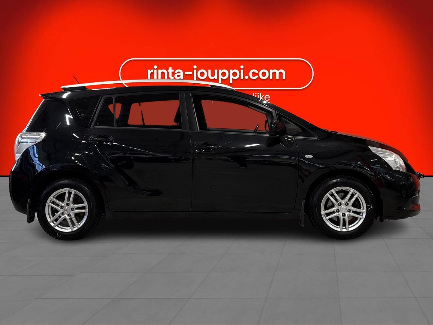 TOYOTA Verso 2010