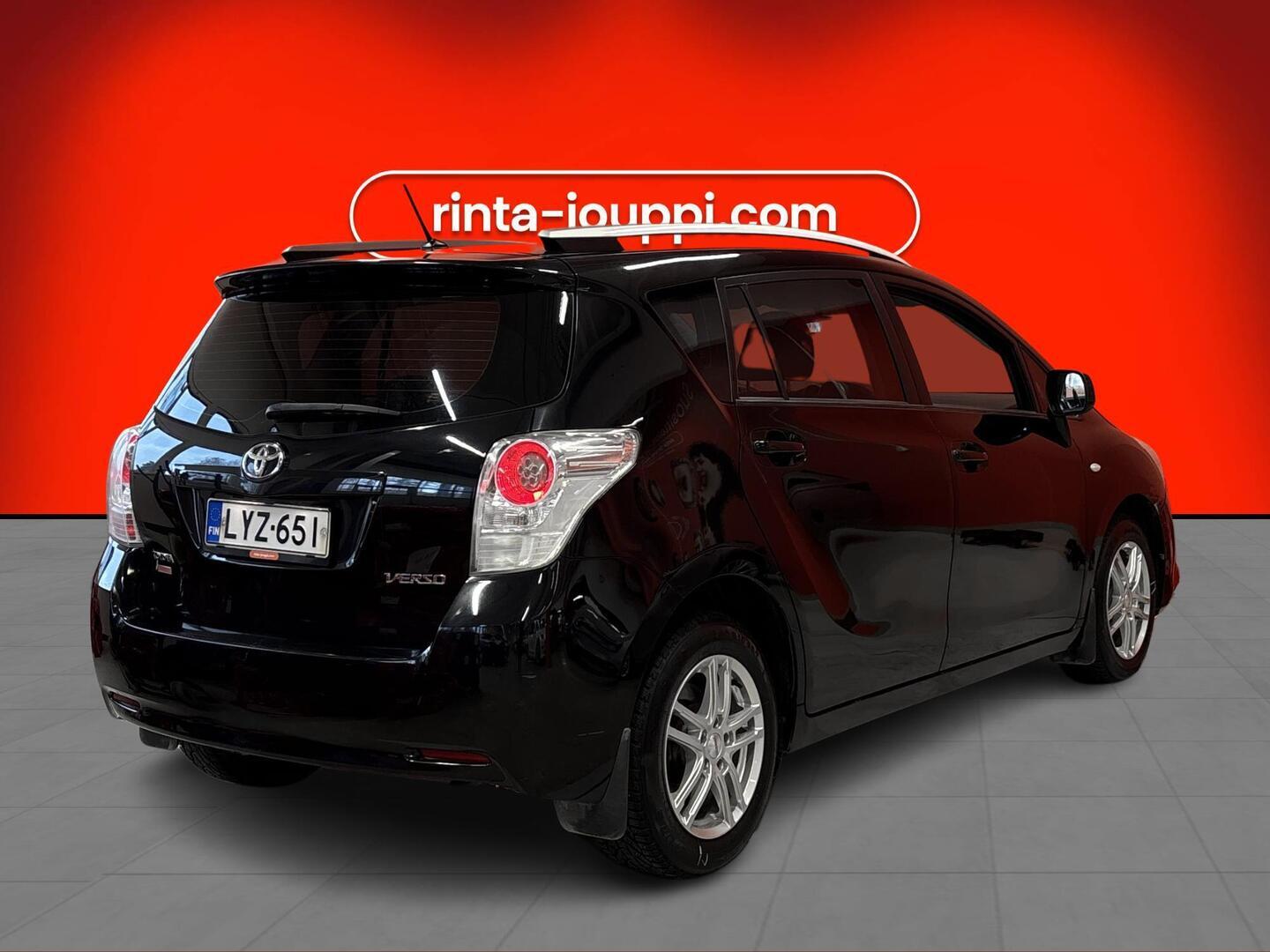 TOYOTA Verso 2010