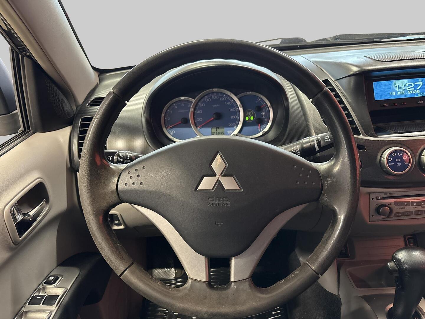 MITSUBISHI L200 2006