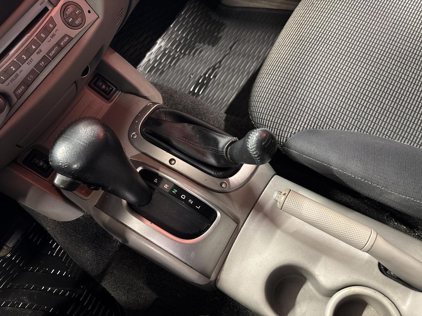 MITSUBISHI L200 2006