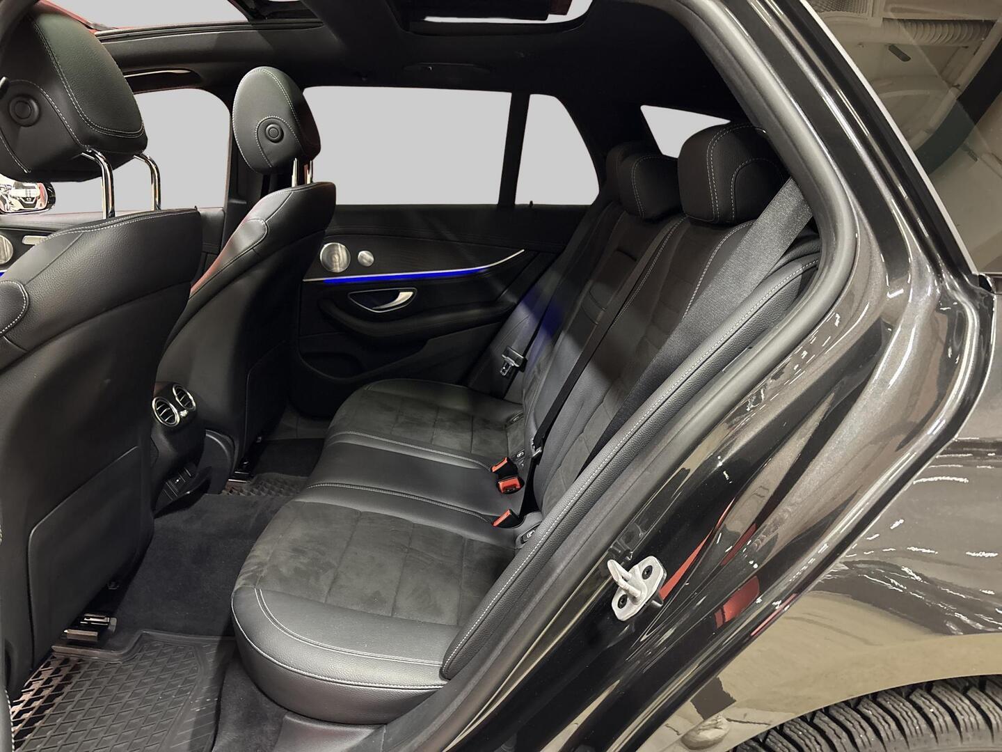 MERCEDES-BENZ E 2020