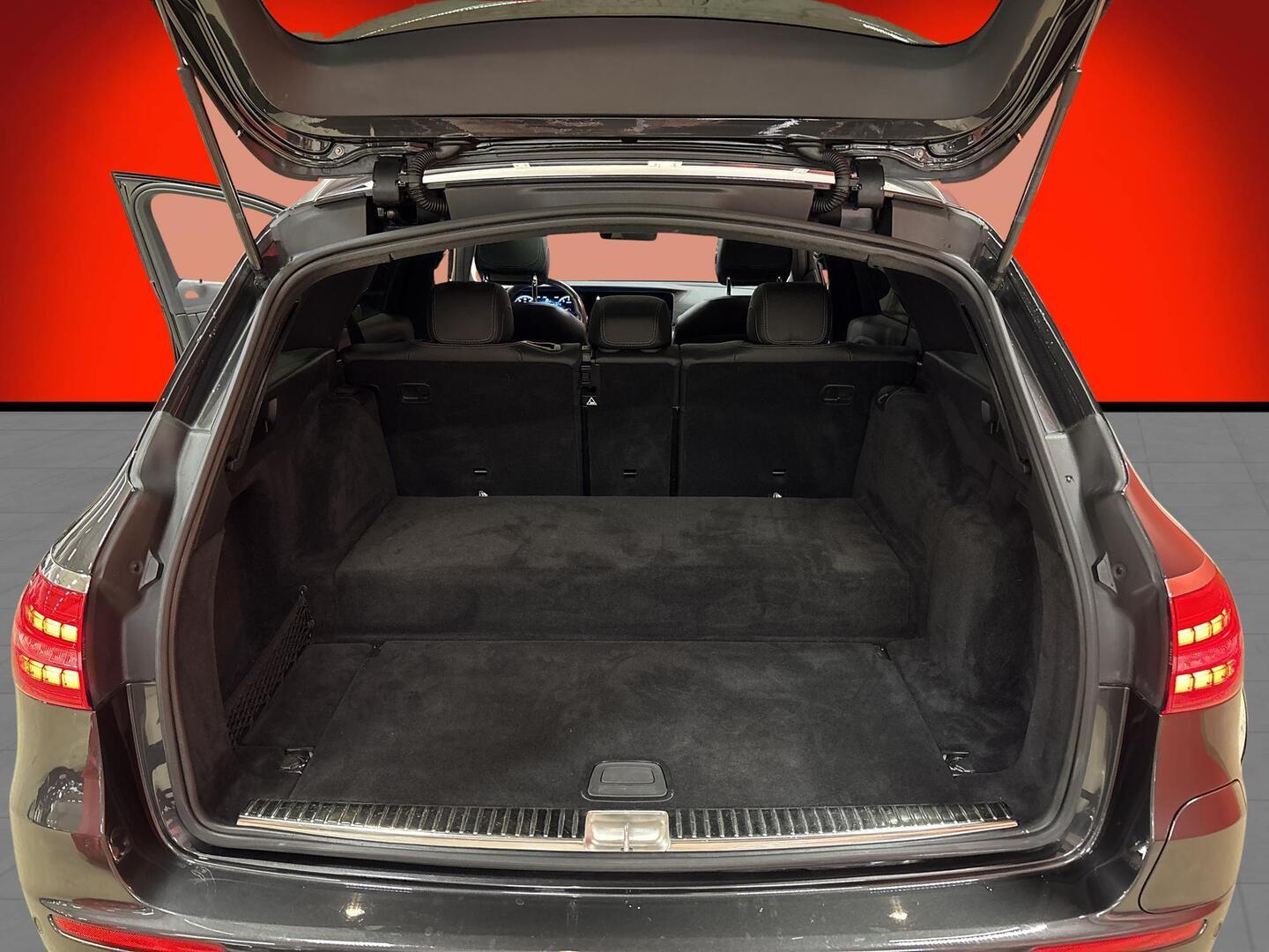 MERCEDES-BENZ E 2020