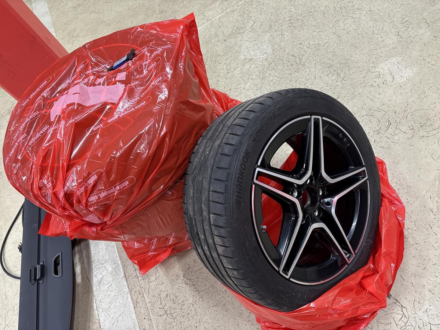 MERCEDES-BENZ E 2020