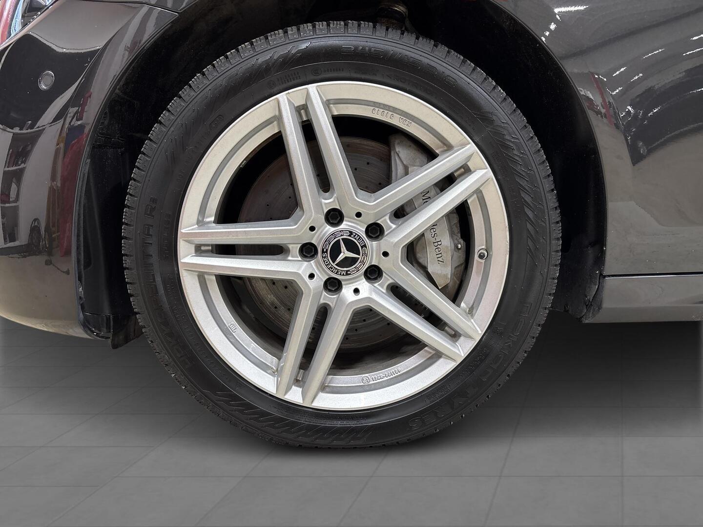 MERCEDES-BENZ E 2020