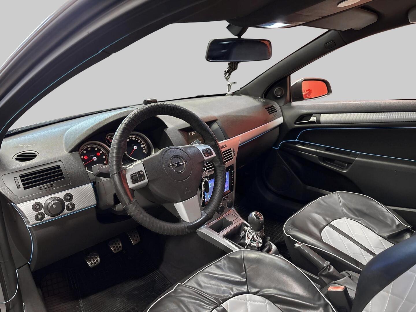 OPEL Astra 2005