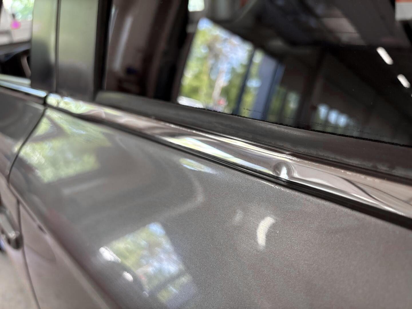 MITSUBISHI Outlander PHEV 2014