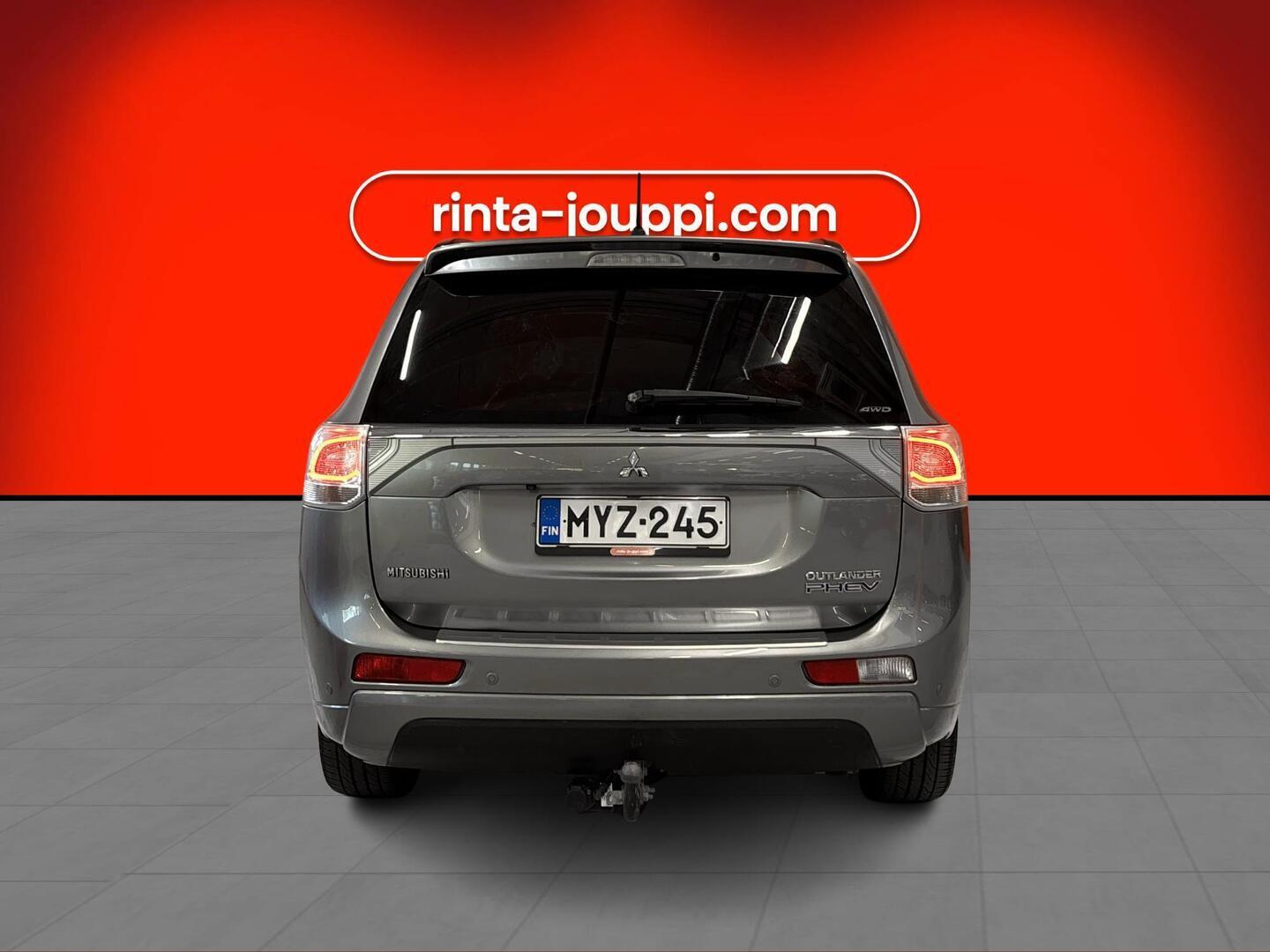 MITSUBISHI Outlander PHEV 2014