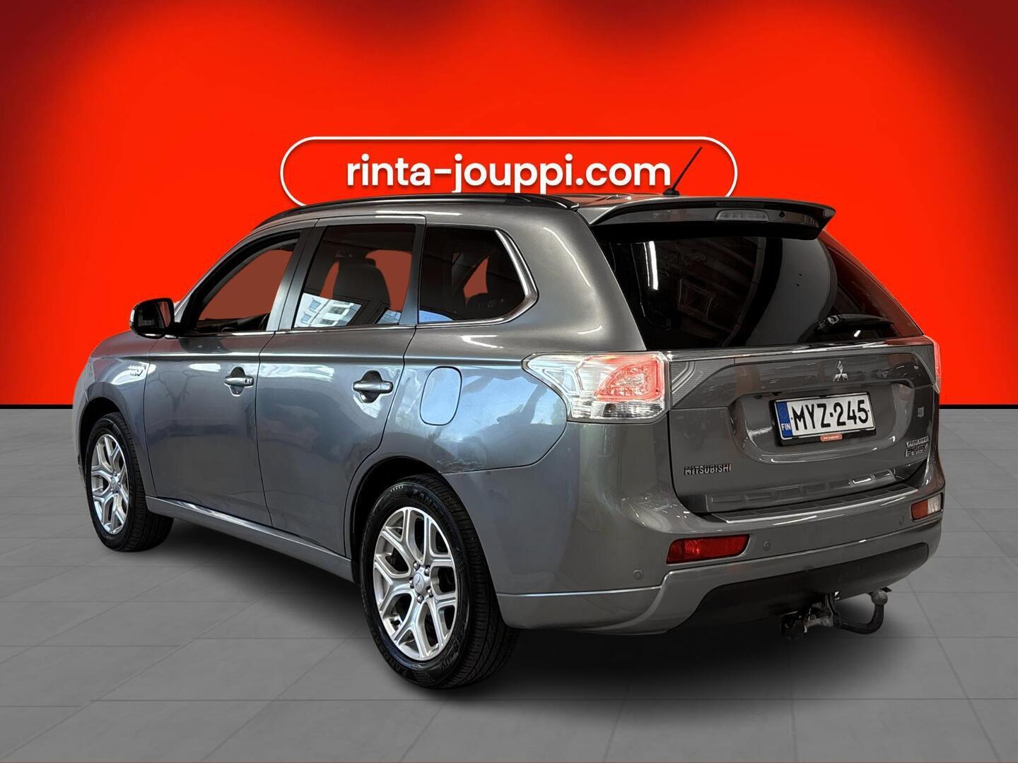 MITSUBISHI Outlander PHEV 2014