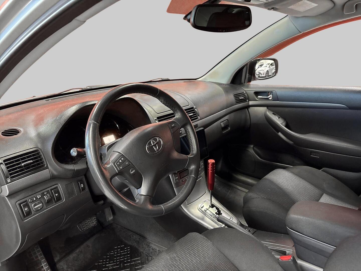 TOYOTA Avensis 2008