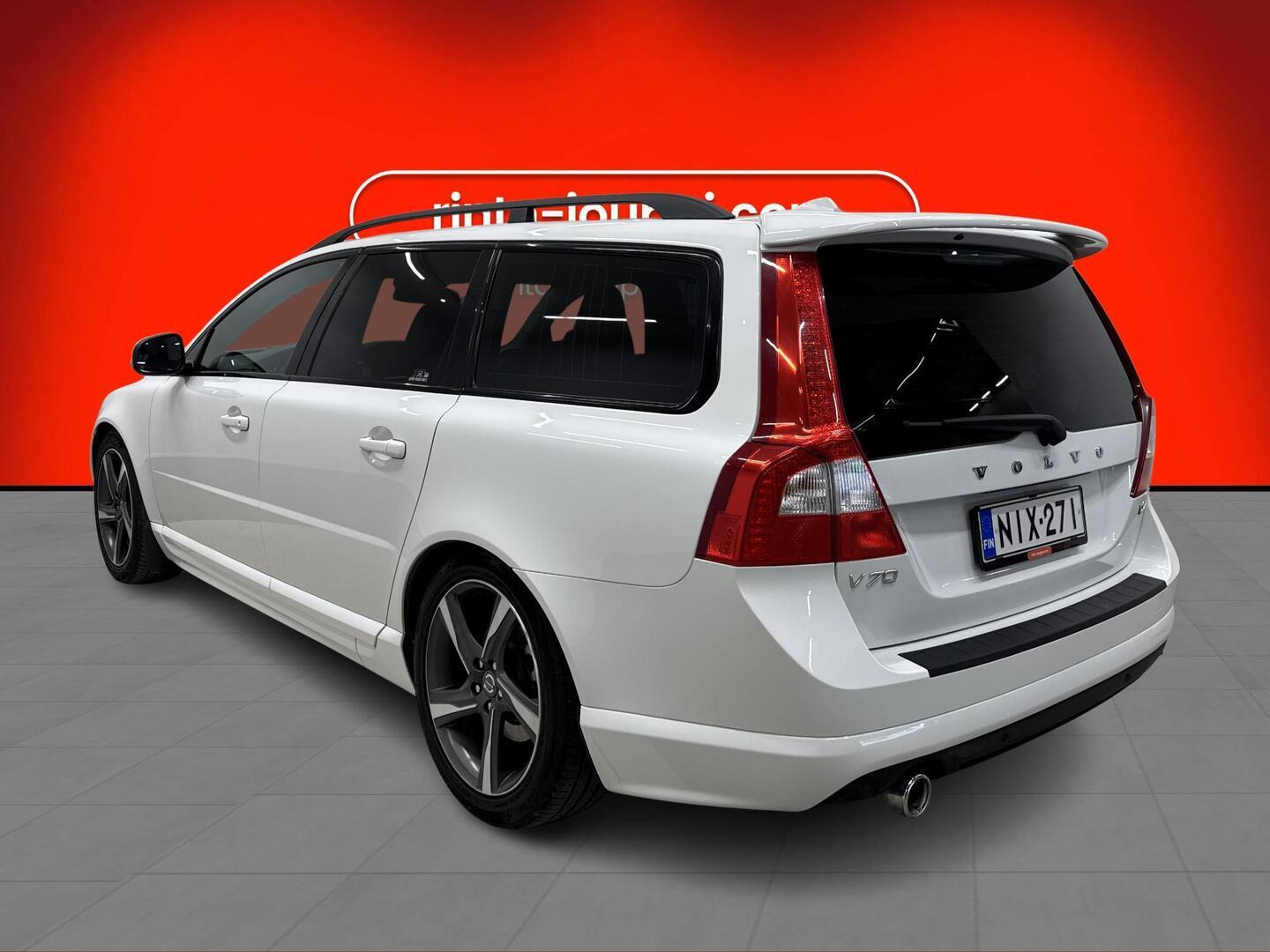 VOLVO V70 2013