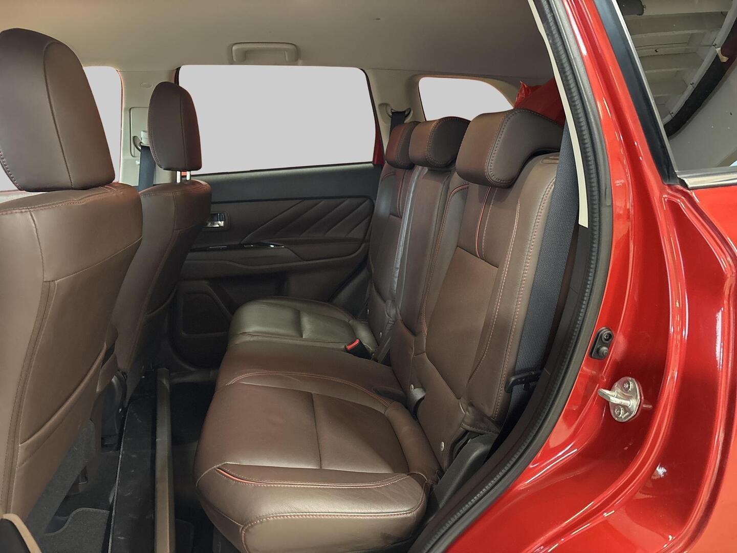 MITSUBISHI Outlander PHEV 2018