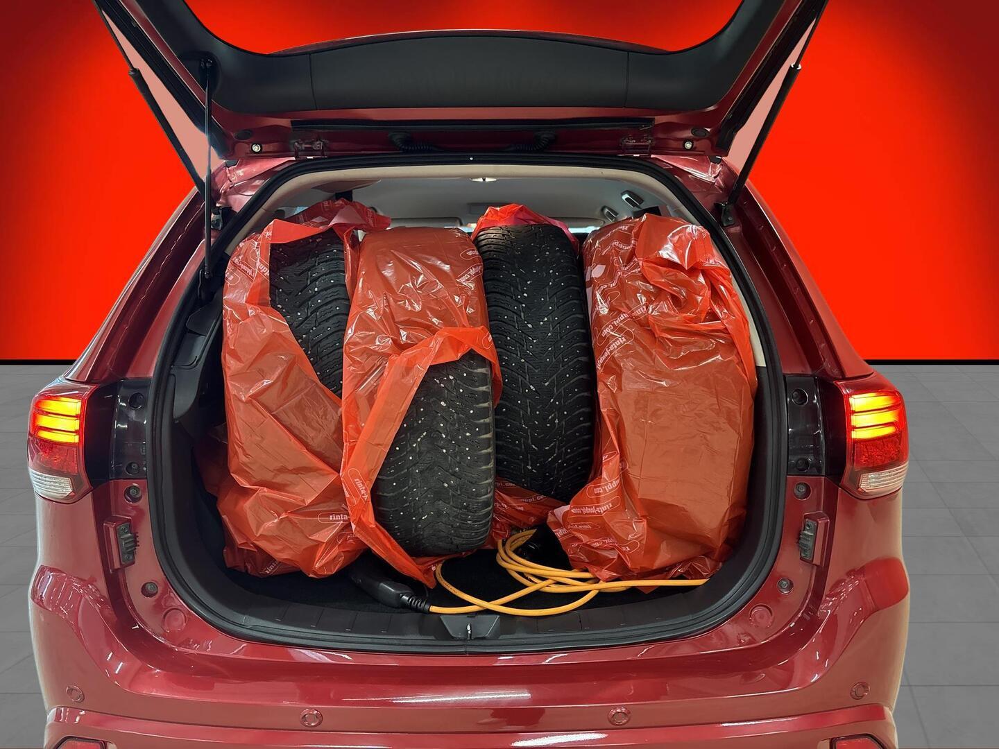MITSUBISHI Outlander PHEV 2018