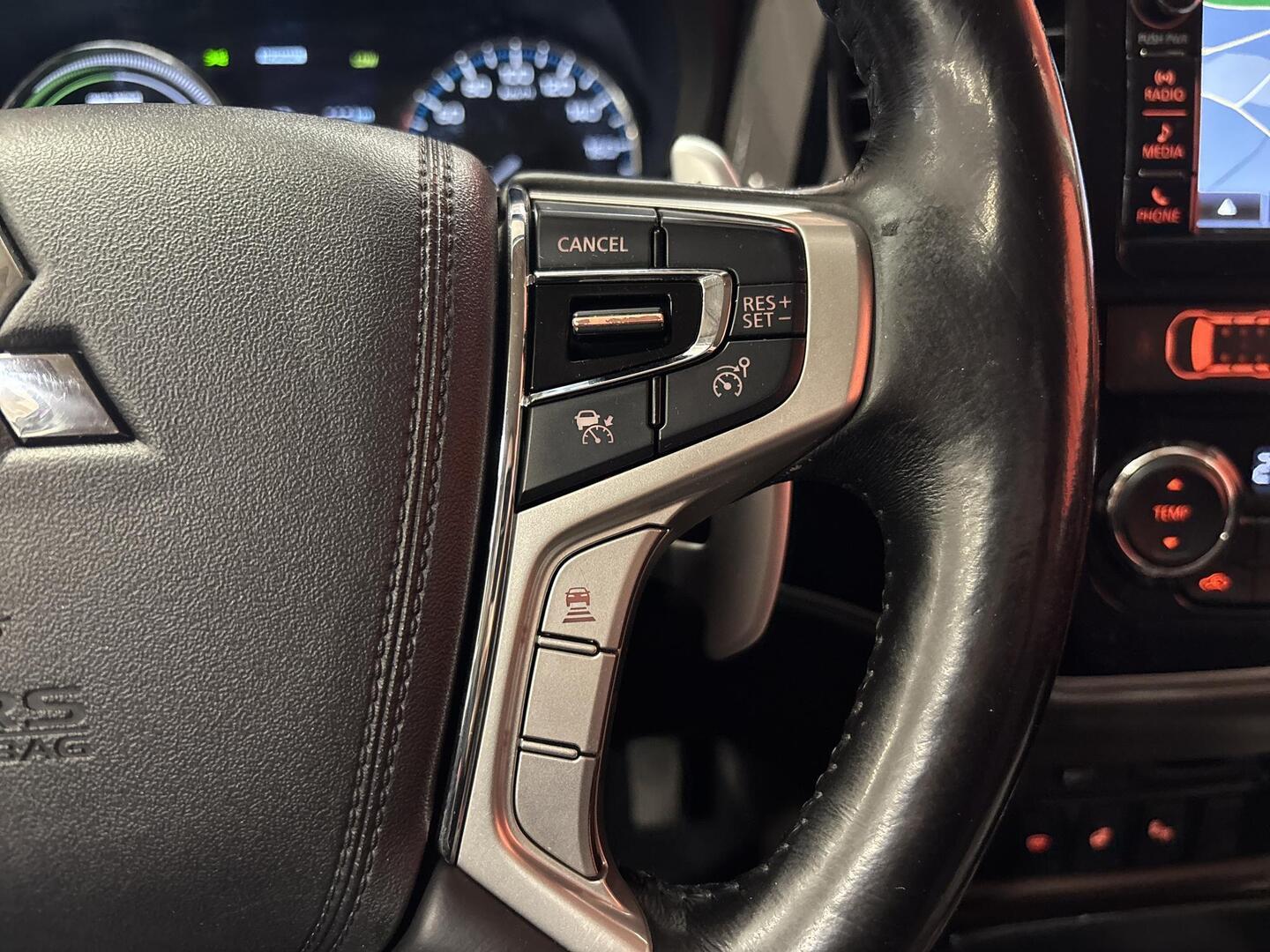 MITSUBISHI Outlander PHEV 2018