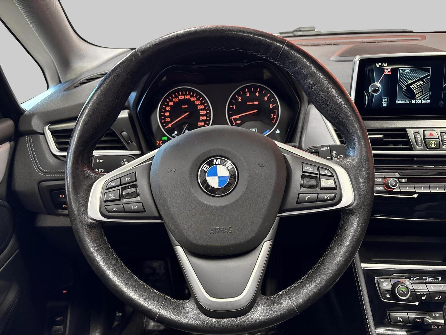 BMW 225 2017