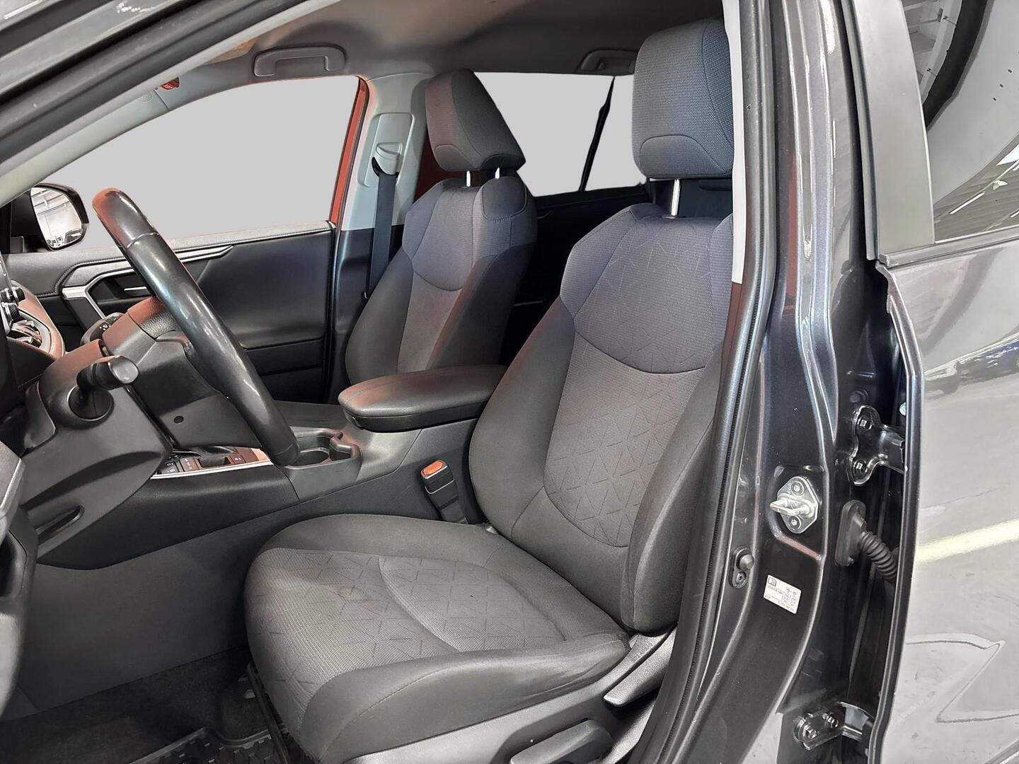 TOYOTA RAV4 2019
