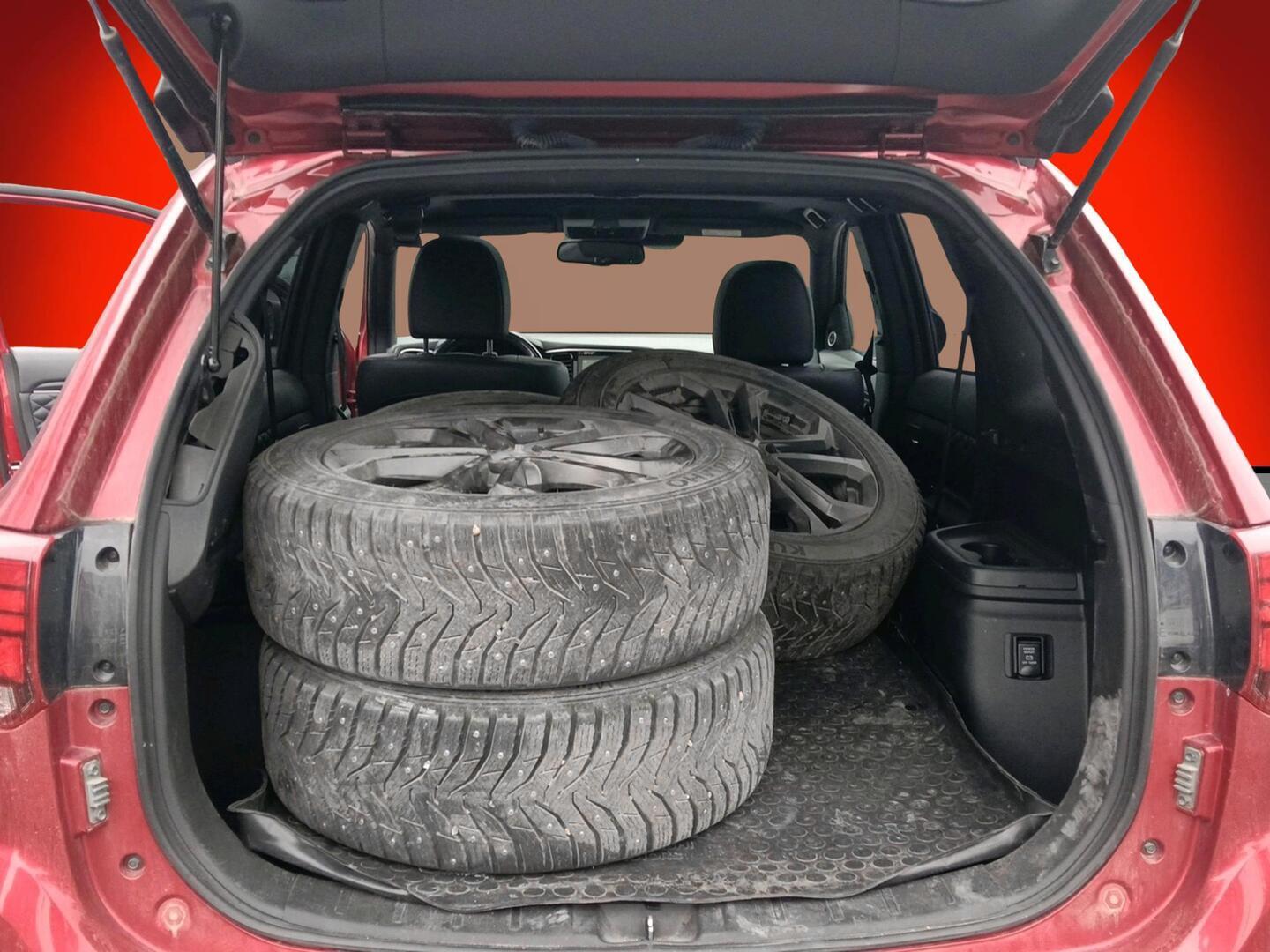 MITSUBISHI Outlander PHEV 2020