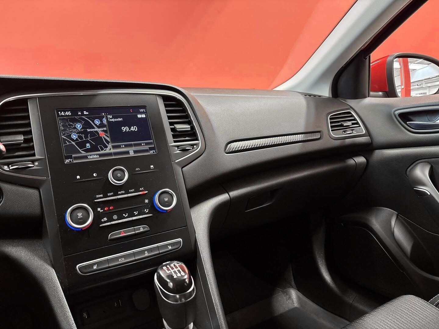 RENAULT Megane 2018