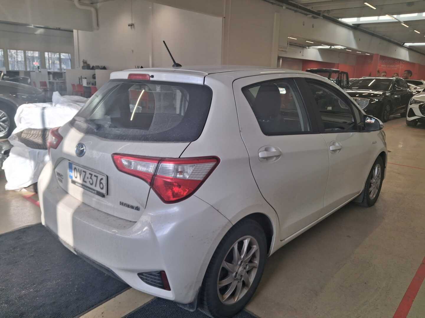 TOYOTA Yaris 2017