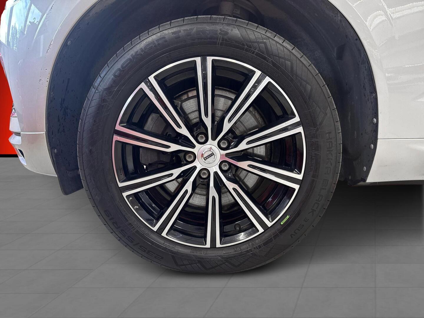 VOLVO XC60 2018