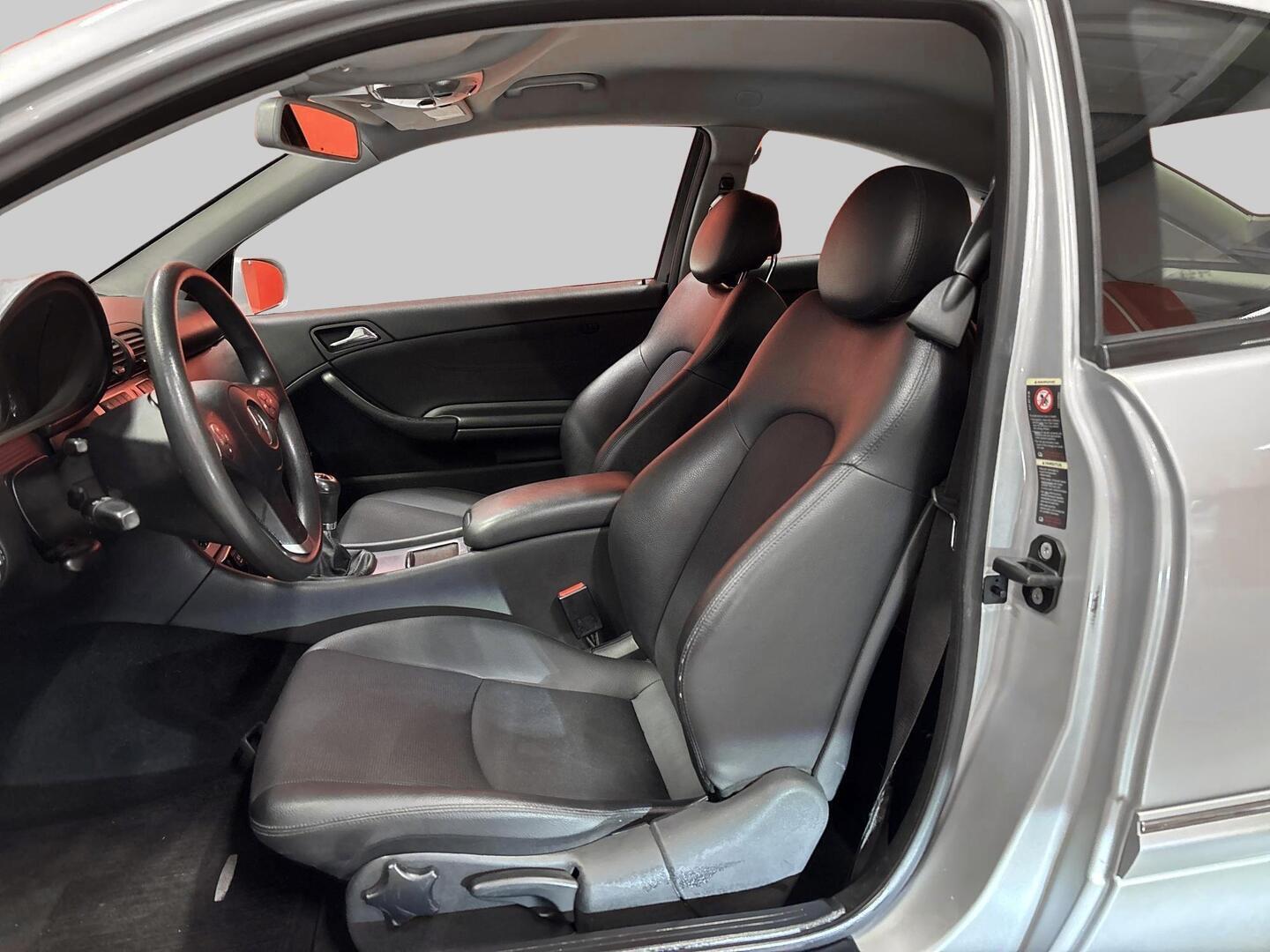 MERCEDES-BENZ CLC 2009