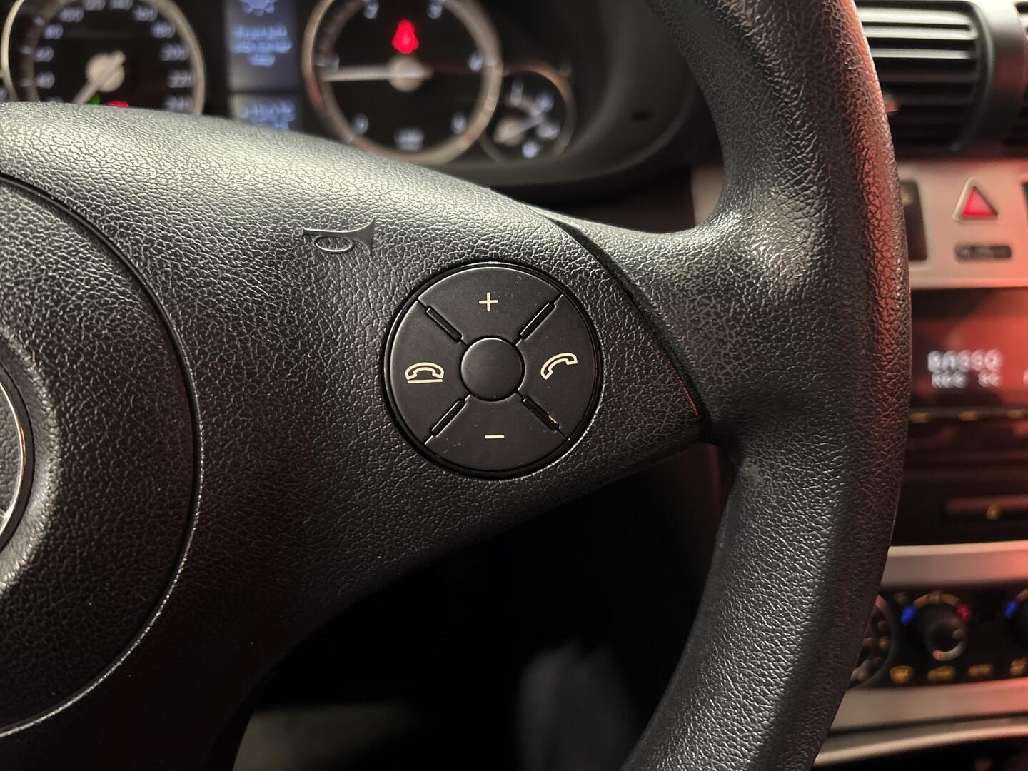 MERCEDES-BENZ CLC 2009