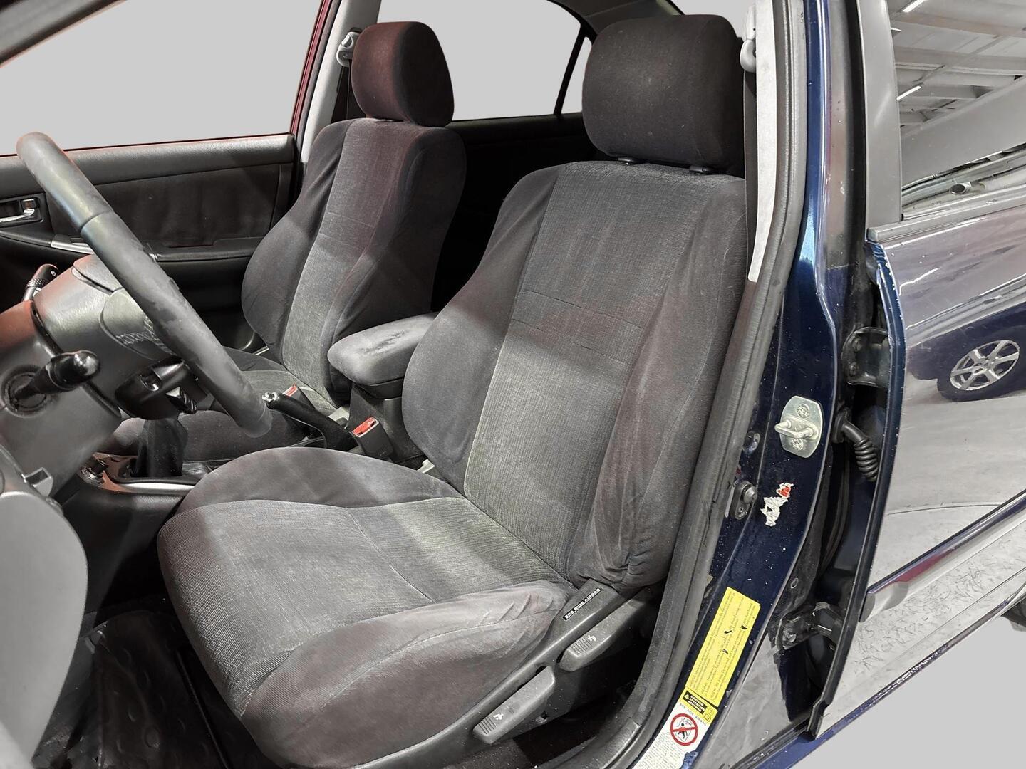TOYOTA Corolla 2002