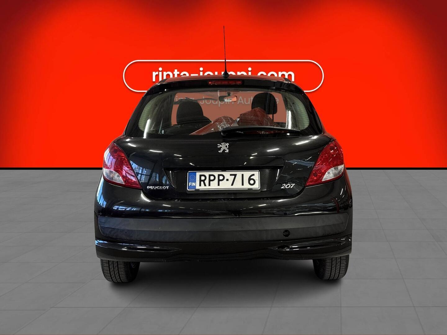 PEUGEOT 207 2010