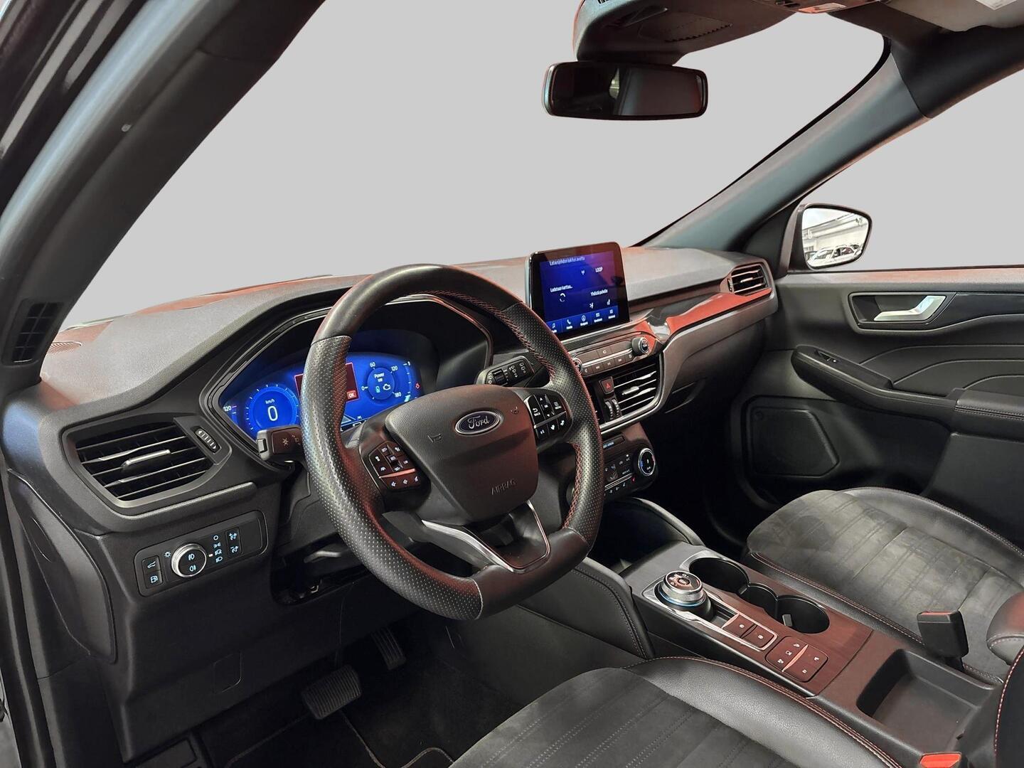 FORD Kuga 2023