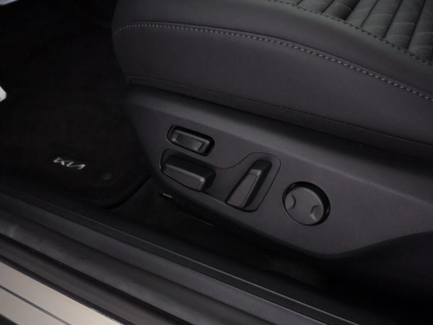 KIA EV4 2026