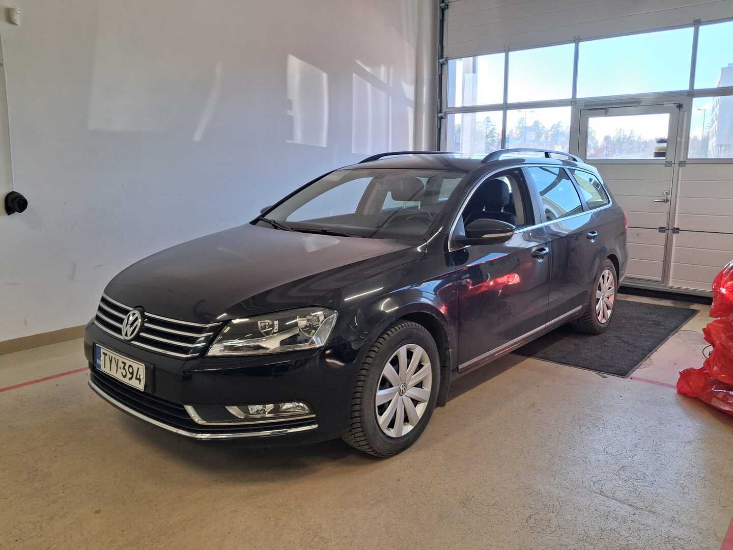 VOLKSWAGEN Passat 2011