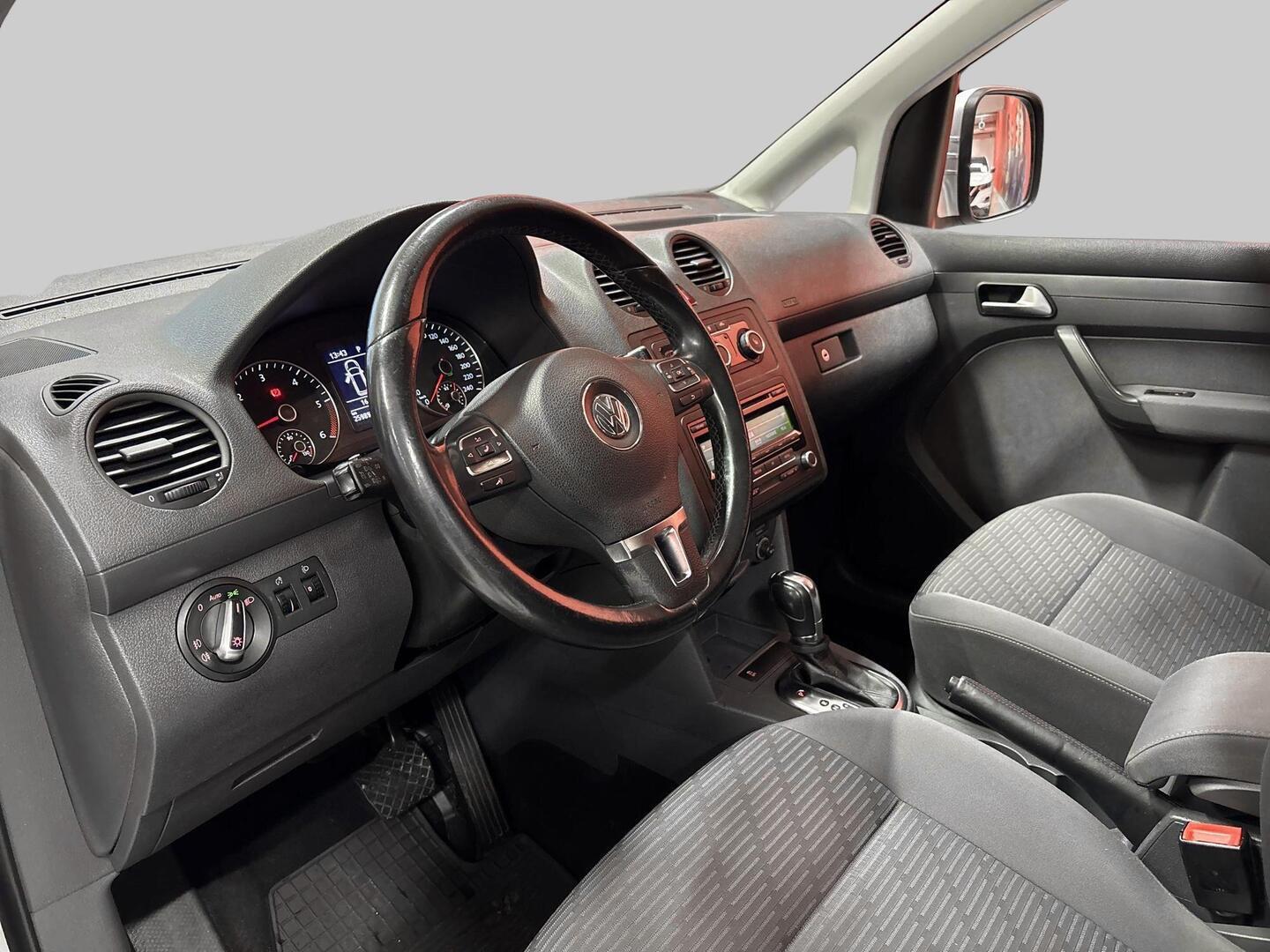 VOLKSWAGEN Caddy Maxi 2012