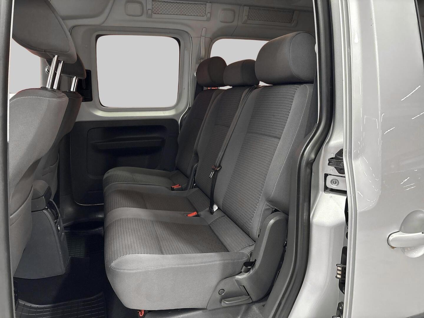 VOLKSWAGEN Caddy Maxi 2012