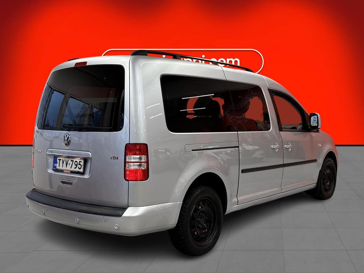 VOLKSWAGEN Caddy Maxi 2012