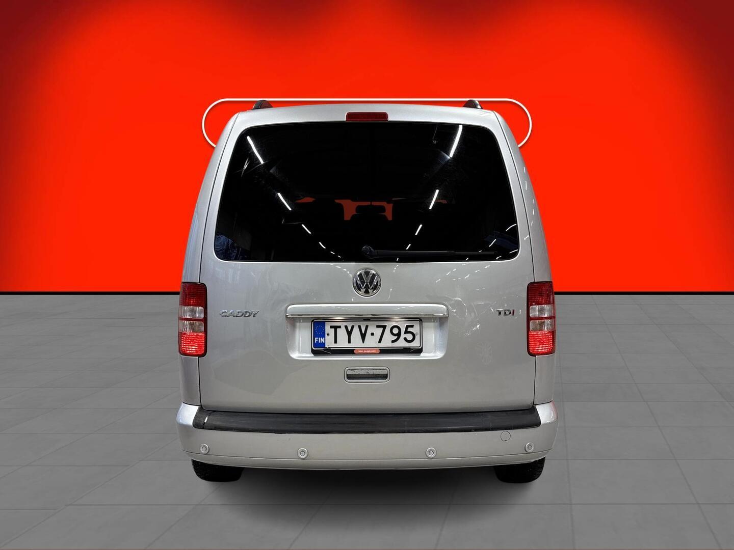 VOLKSWAGEN Caddy Maxi 2012