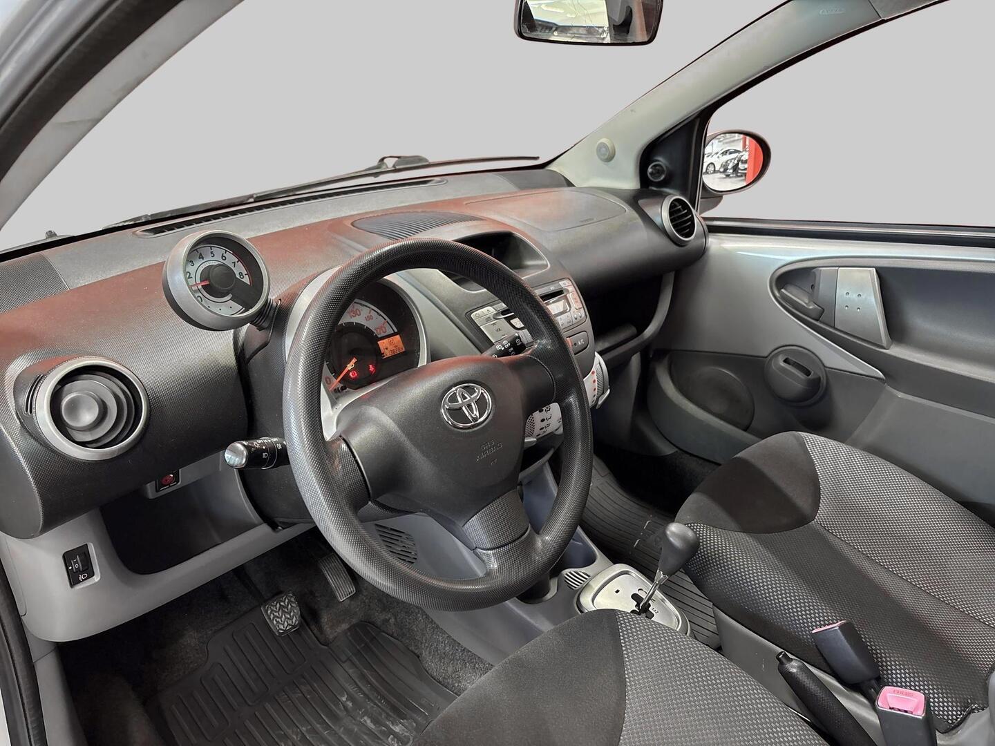 TOYOTA AYGO 2009