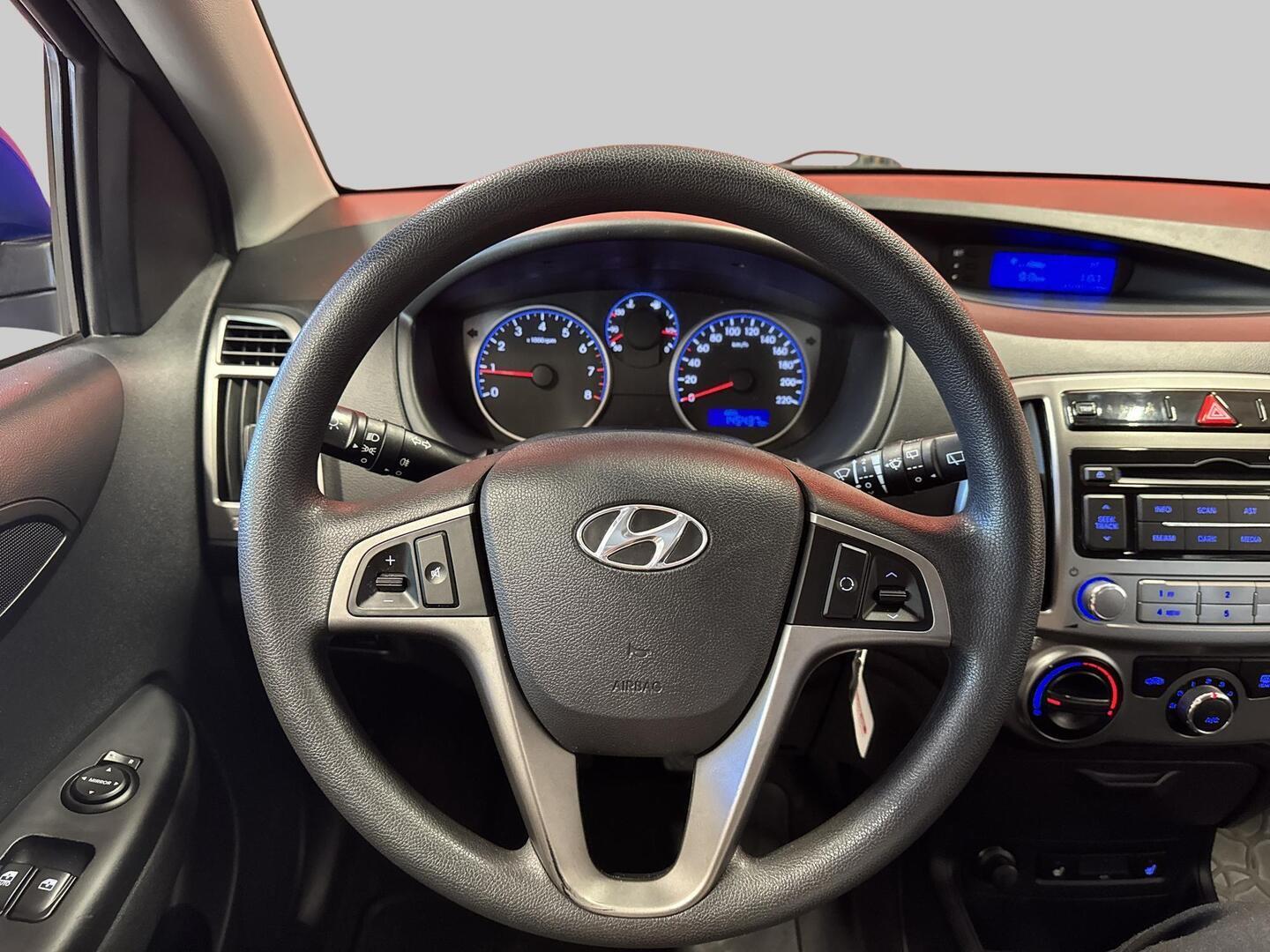 HYUNDAI i20 5d 2013
