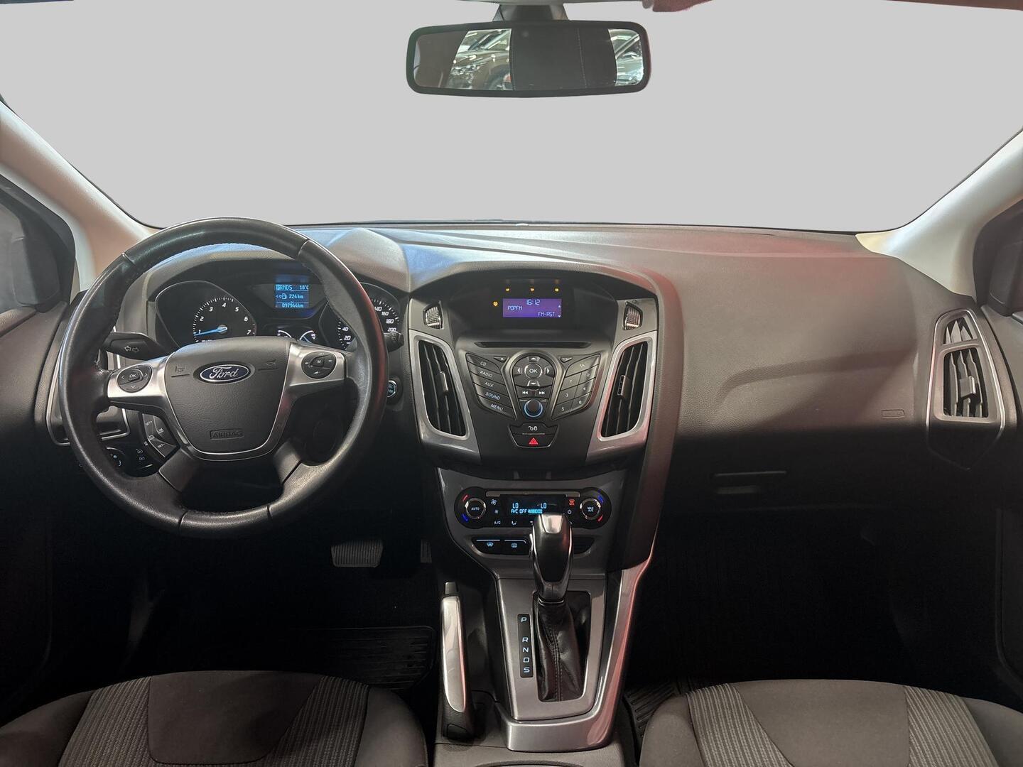 FORD Focus 2012