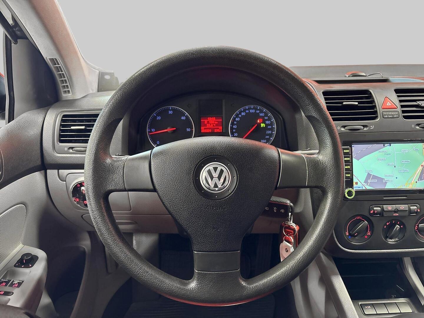 VOLKSWAGEN Golf 2006